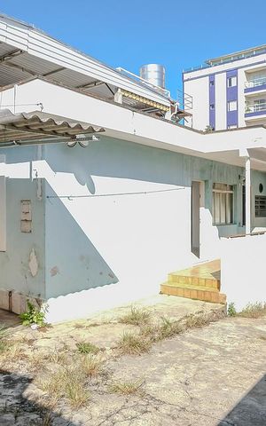 Casa à venda com 400m², 2 quartos e 5 vagasGaragem e quintal