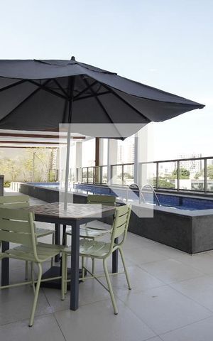 Studio para alugar com 28m², 1 quarto e sem vaga Studio para alugar com 28m², 1 quarto e sem vagaPiscina