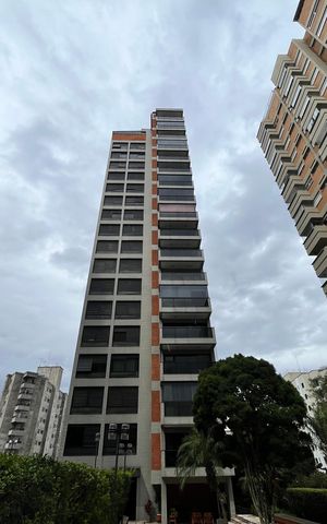 Apartamento à venda com 387m², 5 quartos e 4 vagasFachada