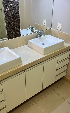 Apartamento à venda com 387m², 5 quartos e 4 vagasBanheiro da Suíte 2
