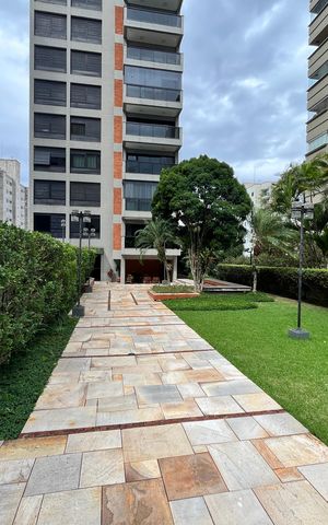Apartamento à venda com 387m², 5 quartos e 4 vagasÁrea externa