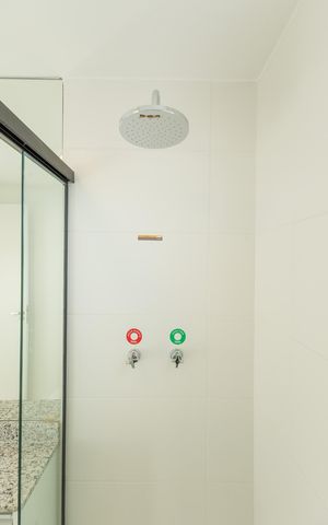 Apartamento para alugar com 79m², 3 quartos e 1 vaga Apartamento para alugar com 79m², 3 quartos e 1 vagaBanheiro da Suíte