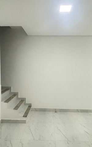 Apartamento à venda com 112m², 2 quartos e 1 vaga Apartamento à venda com 112m², 2 quartos e 1 vagaSala