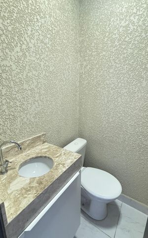 Apartamento à venda com 112m², 2 quartos e 1 vaga Apartamento à venda com 112m², 2 quartos e 1 vagaCobertura - Banheiro