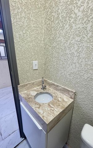 Apartamento à venda com 112m², 2 quartos e 1 vaga Apartamento à venda com 112m², 2 quartos e 1 vagaCobertura - Banheiro