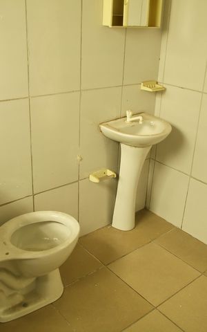 Casa à venda com 100m², 7 quartos e 1 vagaCasa 3 - Banheiro