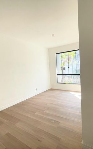 Casa à venda com 190m², 3 quartos e 2 vagasSuíte