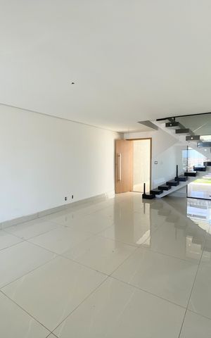 Casa à venda com 190m², 3 quartos e 2 vagasSala