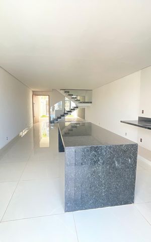 Casa à venda com 190m², 3 quartos e 2 vagasCozinha