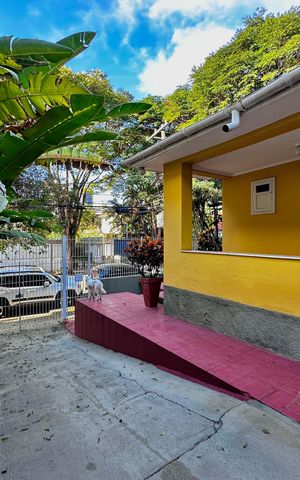 Casa à venda com 114m², 2 quartos e sem vaga Casa à venda com 114m², 2 quartos e sem vagaGaragem