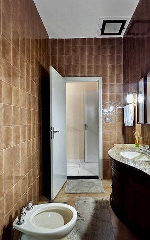 Casa à venda com 114m², 2 quartos e sem vaga Casa à venda com 114m², 2 quartos e sem vagaBanheiro