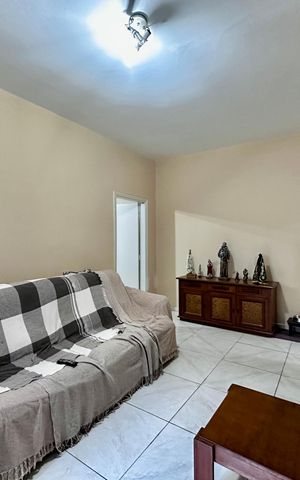 Casa à venda com 114m², 2 quartos e sem vaga Casa à venda com 114m², 2 quartos e sem vagaSala