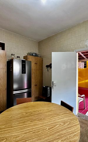 Casa à venda com 114m², 2 quartos e sem vaga Casa à venda com 114m², 2 quartos e sem vagaCozinha
