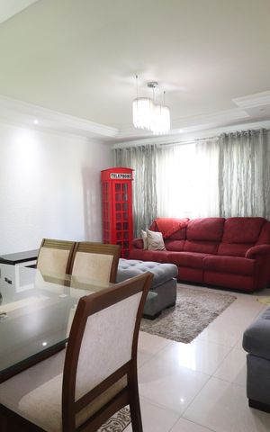 Casa à venda com 169m², 3 quartos e 5 vagasSala