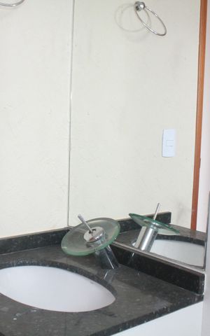 Apartamento à venda com 76m², 3 quartos e 2 vagasBanheiro