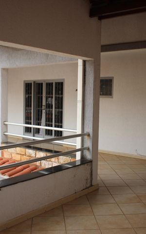 Casa à venda com 540m², 4 quartos e 8 vagasVaranda 2
