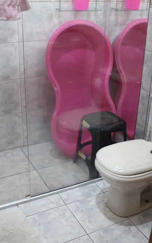 Casa à venda com 540m², 4 quartos e 8 vagasBanheiro 2