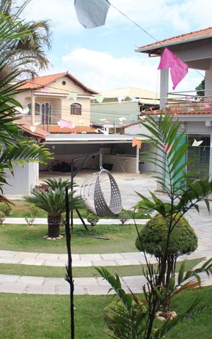 Casa à venda com 540m², 4 quartos e 8 vagasQuintal