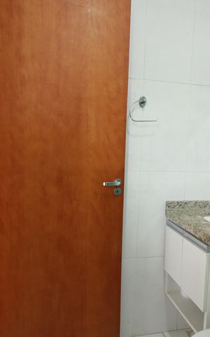 Casa à venda com 170m², 3 quartos e 4 vagasBanheiro da Suíte 1