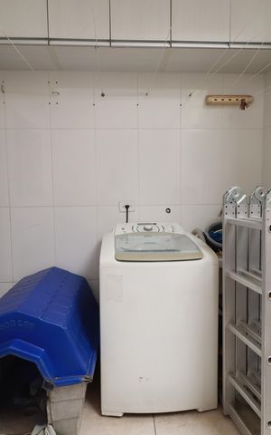 Casa à venda com 170m², 3 quartos e 4 vagasÁrea de Serviço