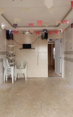 Casa à venda com 170m², 3 quartos e 4 vagasTerraço