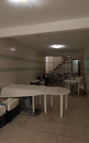 Casa à venda com 170m², 3 quartos e 4 vagasGaragem