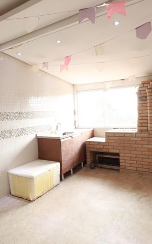 Casa à venda com 170m², 3 quartos e 4 vagasTerraço