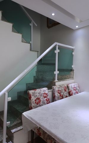 Casa à venda com 170m², 3 quartos e 4 vagasSala