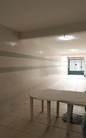 Casa à venda com 170m², 3 quartos e 4 vagasGaragem
