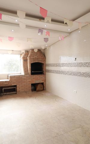 Casa à venda com 170m², 3 quartos e 4 vagasTerraço