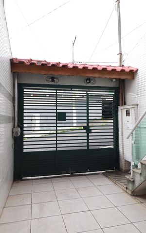 Casa à venda com 170m², 3 quartos e 4 vagasEntrada
