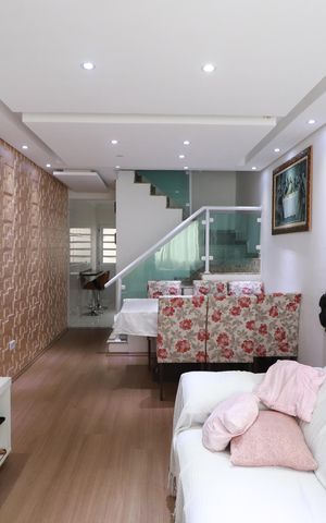 Casa à venda com 170m², 3 quartos e 4 vagasSala