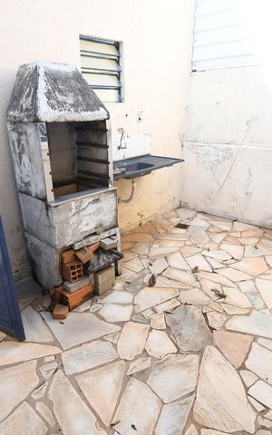 Casa à venda com 241m², 3 quartos e 1 vagaCasa 2 - Quintal
