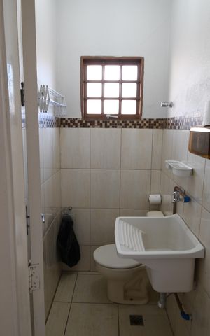 Casa à venda com 241m², 3 quartos e 1 vagaLavabo