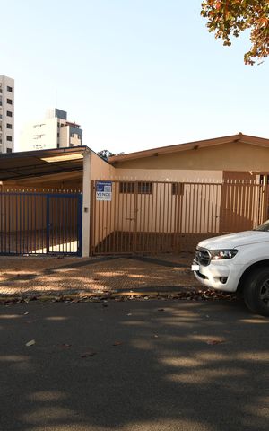 Casa à venda com 241m², 3 quartos e 1 vagaFachada