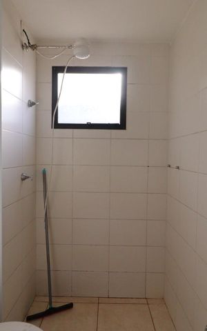 Apartamento para alugar com 1m², 2 quartos e sem vaga Apartamento para alugar com 1m², 2 quartos e sem vagaBanheiro