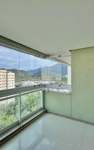 Apartamento à venda com 160m², 2 quartos e 2 vagas Apartamento à venda com 160m², 2 quartos e 2 vagasVaranda