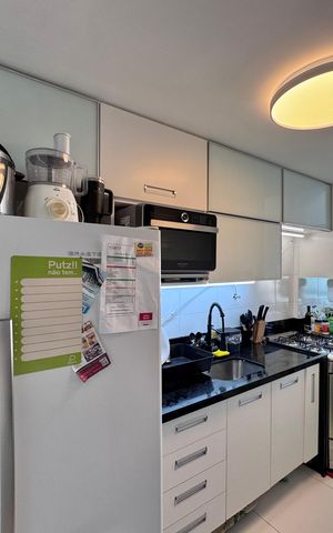 Apartamento à venda com 160m², 2 quartos e 2 vagas Apartamento à venda com 160m², 2 quartos e 2 vagasCozinha e Área de Serviço
