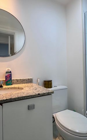 Apartamento à venda com 160m², 2 quartos e 2 vagas Apartamento à venda com 160m², 2 quartos e 2 vagasBanheiro da Suíte