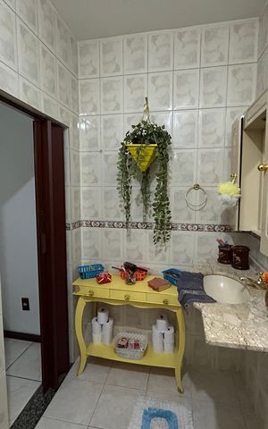 Casa à venda com 485m², 3 quartos e 4 vagasBanheiro da Suíte 2