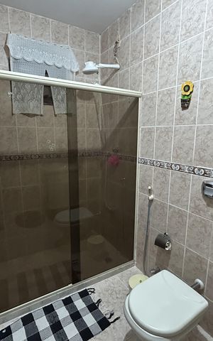 Casa à venda com 485m², 3 quartos e 4 vagasBanheiro da Suíte 1