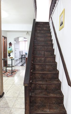 Casa à venda com 485m², 3 quartos e 4 vagasSala 1