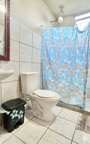 Apartamento à venda com 45m², 2 quartos e 1 vaga Apartamento à venda com 45m², 2 quartos e 1 vagaBanheiro