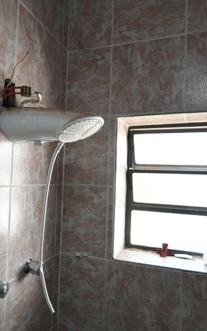 Casa à venda com 90m², 2 quartos e 4 vagasBanheiro da Suíte