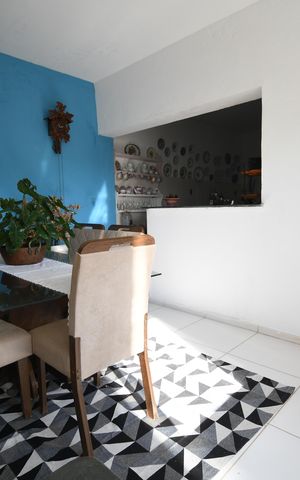 Casa à venda com 90m², 2 quartos e 4 vagasSala 2