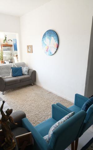 Casa à venda com 90m², 2 quartos e 4 vagasSala
