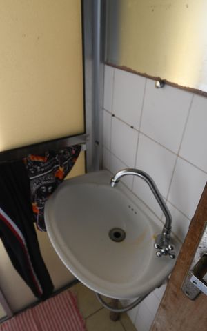 Casa à venda com 90m², 2 quartos e 4 vagasBanheiro 2