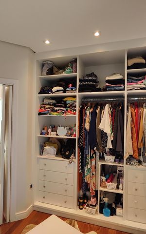 Casa à venda com 400m², 3 quartos e 2 vagas Casa à venda com 400m², 3 quartos e 2 vagasCloset da suíte 1