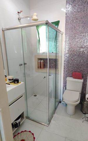 Casa à venda com 400m², 3 quartos e 2 vagas Casa à venda com 400m², 3 quartos e 2 vagasBanheiro da Suíte 2