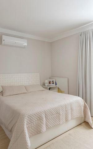 Casa à venda com 450m², 4 quartos e 3 vagas Casa à venda com 450m², 4 quartos e 3 vagasSuíte 2